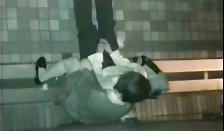 אמא שלי רצתה לראות ברווז ולפתות את בנה. סרטי סקס כחולים חינם