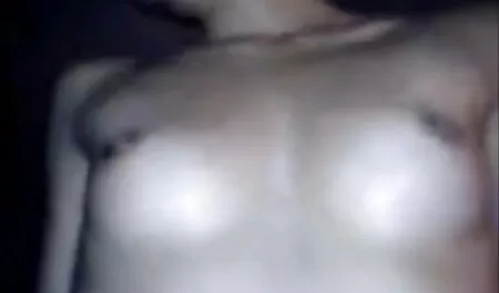 גברים שמתעסקים סרטי סקקס חינם עם בחורות עירומות הם מצחיקים.