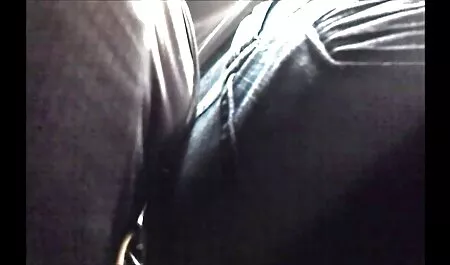 הגברת המבוגרת עצמה ביקשה לצפות סרטי סקס גייז חינם עם הדייר