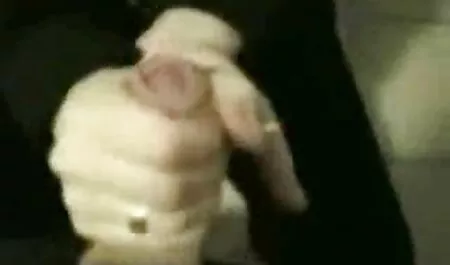 אמי יצאה מצמאונו סרטי קוקסינליות חינם המיני של בנה.