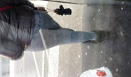 אשתו של אחי מתחמקת פורנו סרטי סקס חינם עם המצלמה.