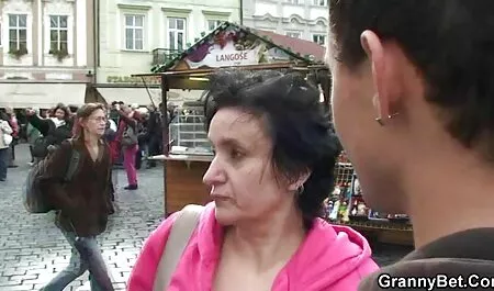 הבעל בוגד עם החבר פורנו סרטים חינם במטבח.