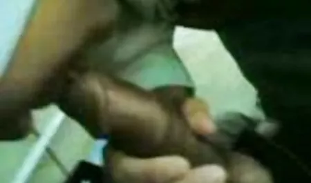 נערים רואים צעצועים עם סרטים חינם אמא ובן צעצועים.