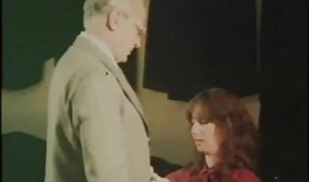 פורנו במיטה עם בלונדייט בלונדינית סרטים כחולים לצפיה בחינם